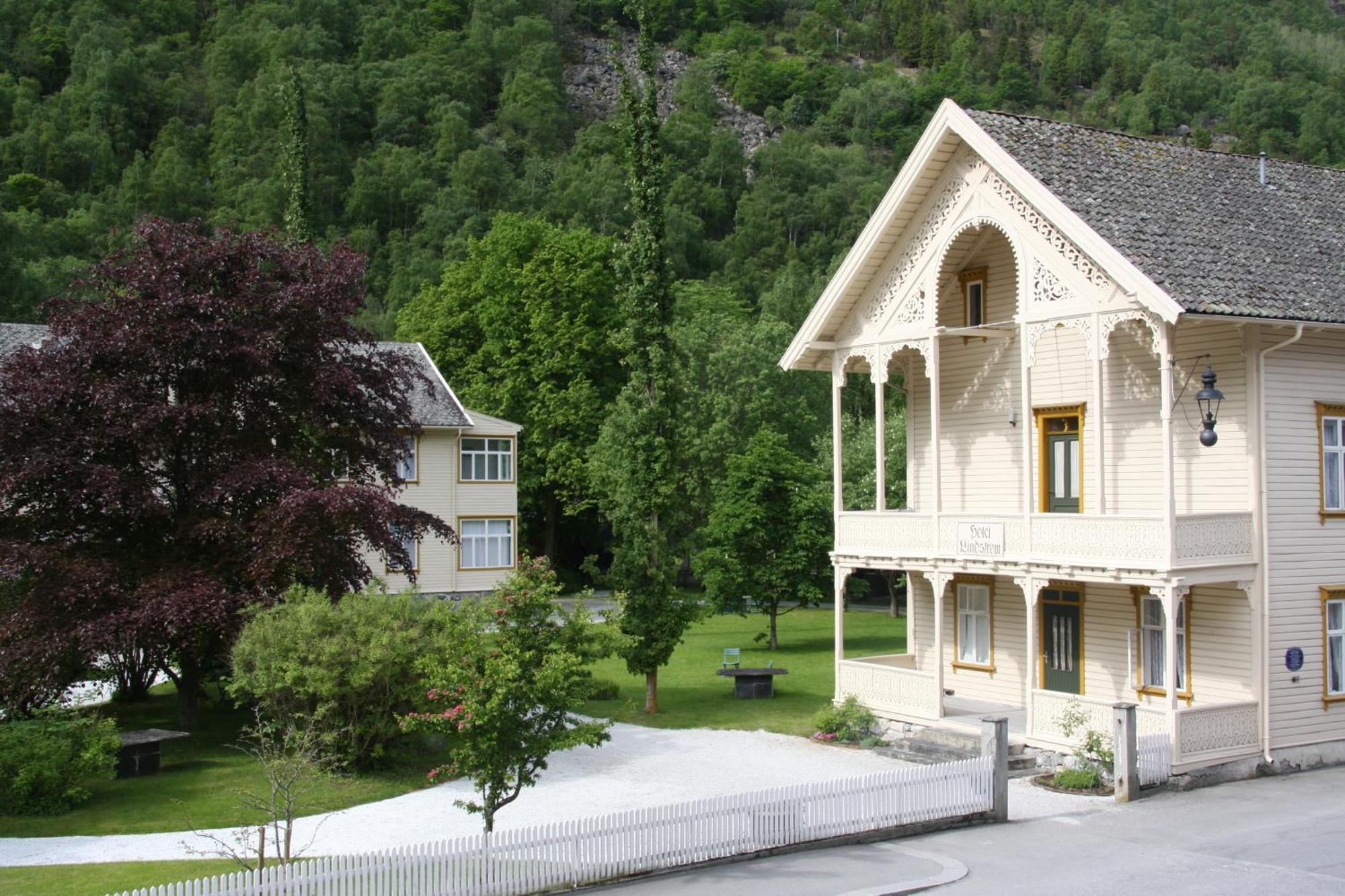 Lindstrom Hotel Laerdalsoyri Luaran gambar